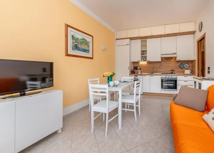 Ambra Marina, La Casa Tra I Pini A Rapallo!